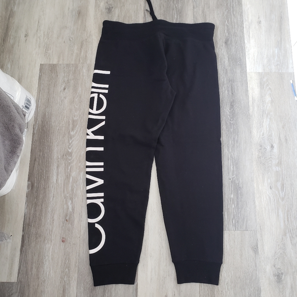 New Calvin Klein Sweatpants Size M